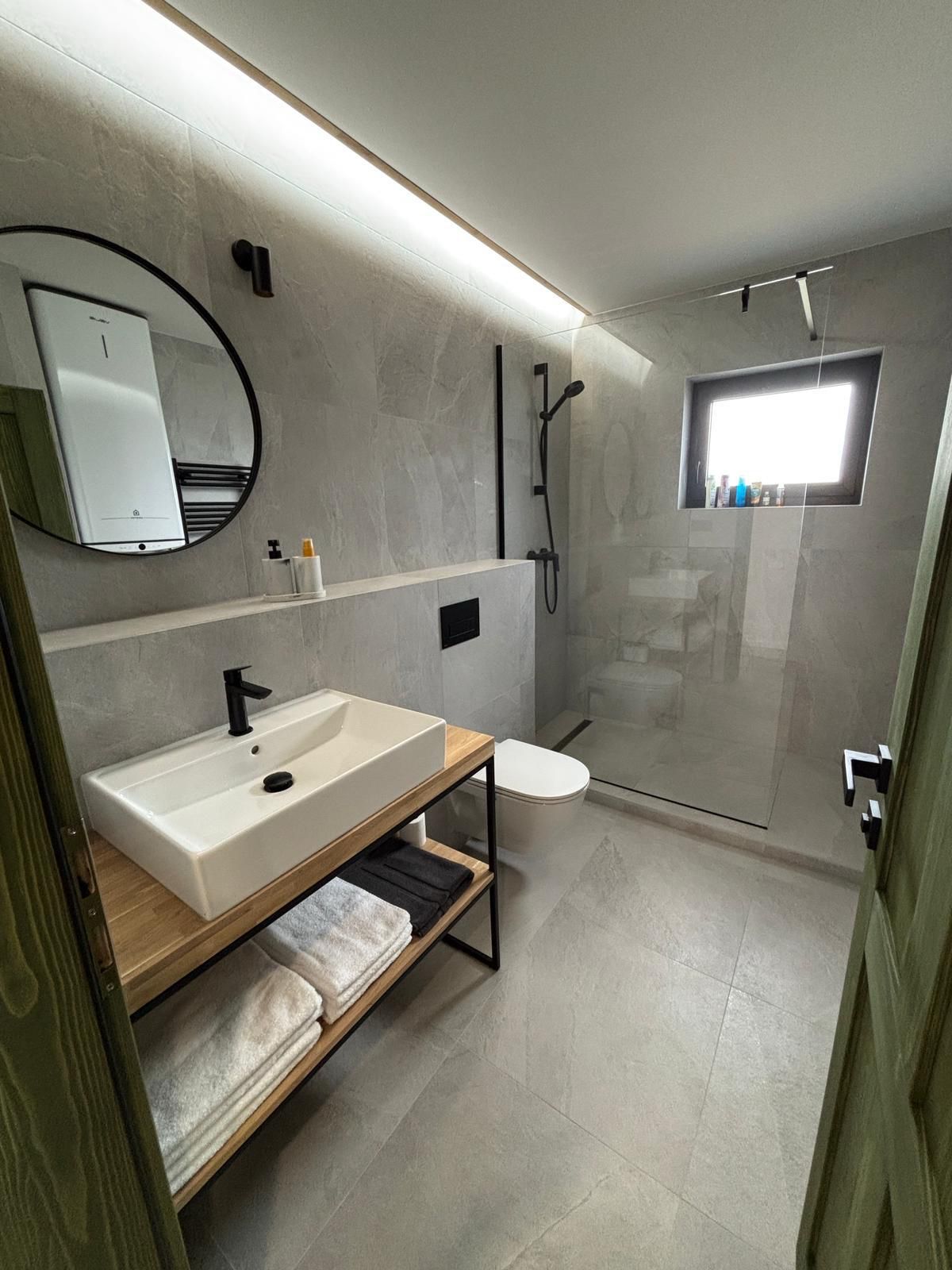1st floor bathroom with walk-in shower