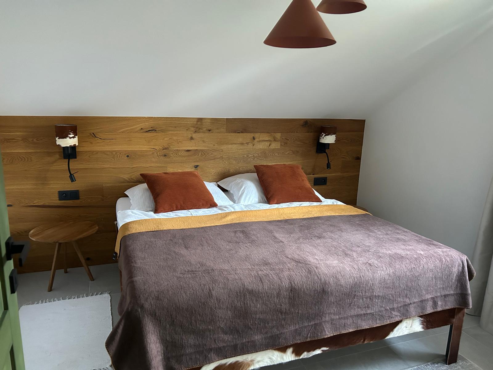 2nd floor bedroom with oak headboard